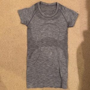 Lululemon Swiftly tech short sleeve sz 4